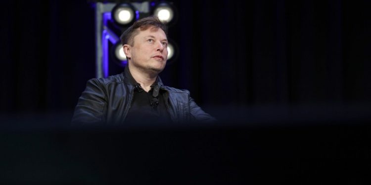 Elon Musk medical device company faces federal probe amid staff complaints: report