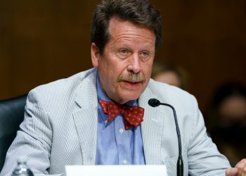 Panel recommends leadership overhaul at FDA food program