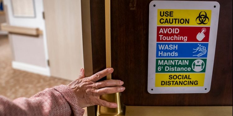 Lagging booster rates raise fears over deadly winter in nursing homes