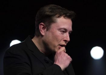 Musk calls to prosecute Fauci, drawing swift backlash  