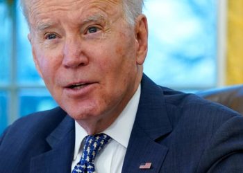 Biden administration plans to end COVID public health emergency in May