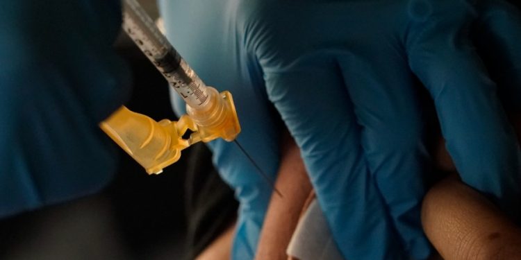 Updated vaccine doesn’t lose efficacy in preventing symptomatic COVID cases due to XBB.1.5: CDC