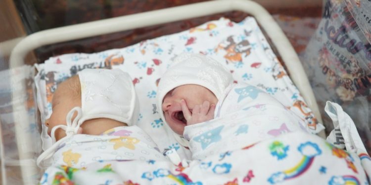 Fertility rate increases for first time since 2014: CDC