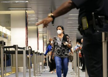 House passes bill to end COVID vaccine requirement for foreign air travelers
