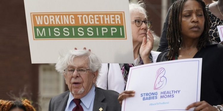 These states have extended Medicaid coverage for new mothers