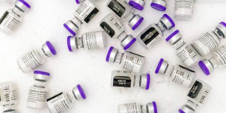 Health Care — Pfizer’s record pandemic earnings expected to end