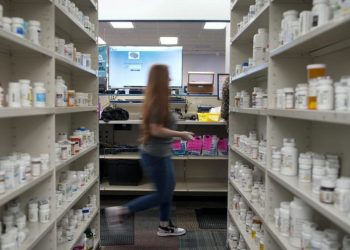 Rising drug shortages pose national security threat, Senate panel says