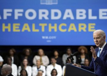 White House budget leans into drug pricing, ObamaCare expansion