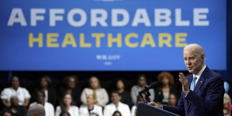 White House budget leans into drug pricing, ObamaCare expansion