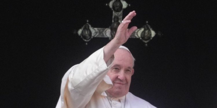 Pope to be hospitalized for pulmonary infection