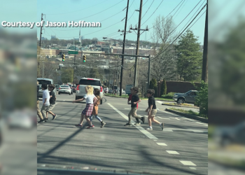 Man stops traffic to help teacher, children escape Nashville school shooting