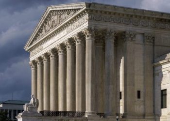 Nearly all Congressional Democrats urge Supreme Court to block abortion pill restrictions