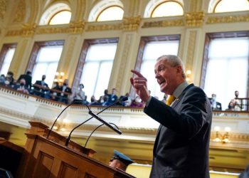 NJ gov signs executive order protecting transgender youth health care