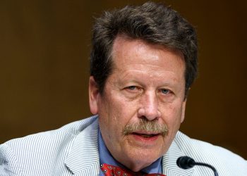 Misinformation contributing to lower life expectancy in US, FDA chief says