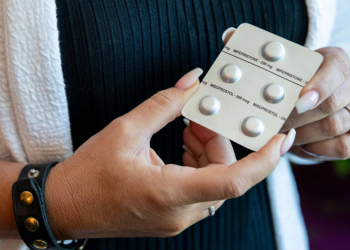Advocacy groups slam federal ruling jeopardizing access to abortion pills