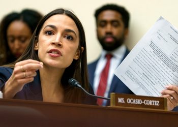 Can the FDA just ignore the Texas abortion pill ruling? Some lawmakers think so