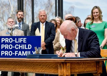 Court temporarily blocks new Montana abortion ban