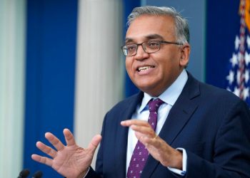 White House looks to move past COVID emergency