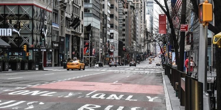 Survey: Nearly 900K New Yorkers lost at least three people to COVID