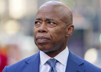 NYC mayor signs order protecting gender-affirming health care