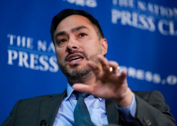 Democrats call for DACA health care expansion