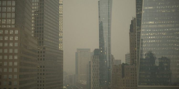 Wildfires lead to air warnings across the US