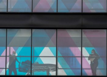 Just over a third of hospitals are complying with price transparency rules: report