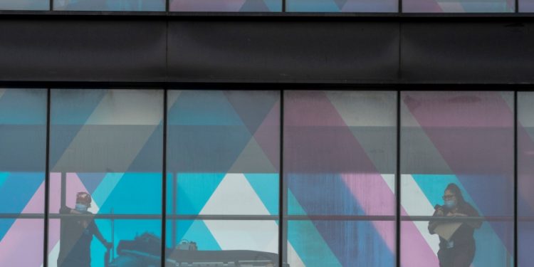 Just over a third of hospitals are complying with price transparency rules: report