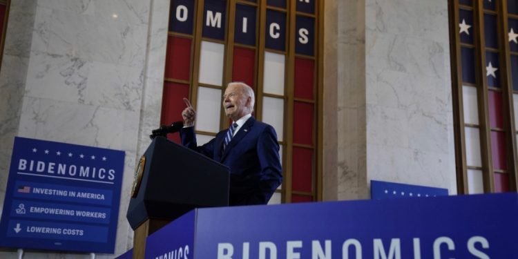 Just 3 in 10 say US post-pandemic recovery better than rest of the world: poll