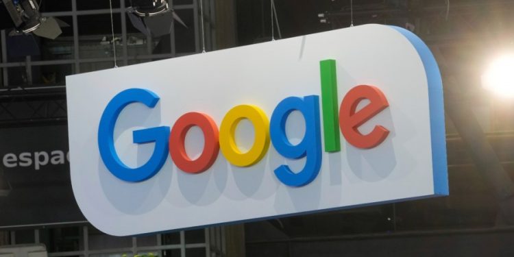 Senator warns Google over AI use in hospitals