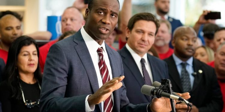 DeSantis and top Fla. health official warn against COVID shots for people under 65