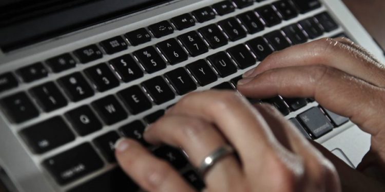 New chatbot aims to help women access abortions