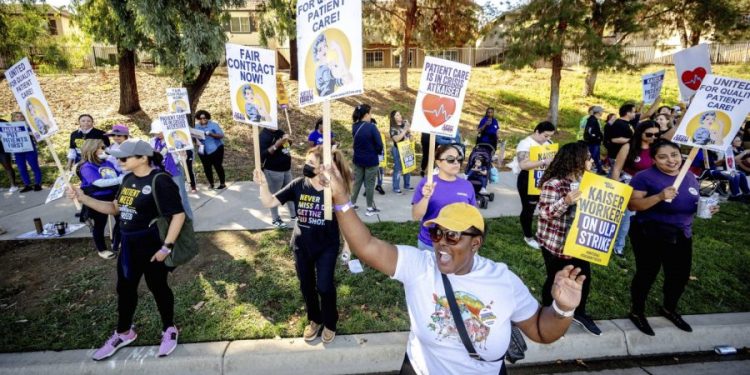 Kaiser Permanente reaches tentative agreement with workers after strike