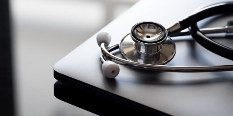 1 in 4 US medical students consider quitting, most don’t plan to treat patients: report