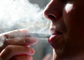 FDA bans sales of popular Vuse menthol, fruit flavored e-cigarettes