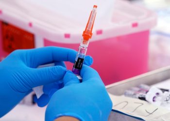 CDC warns providers of ‘urgent’ need to boost vaccination against COVID, flu, RSV