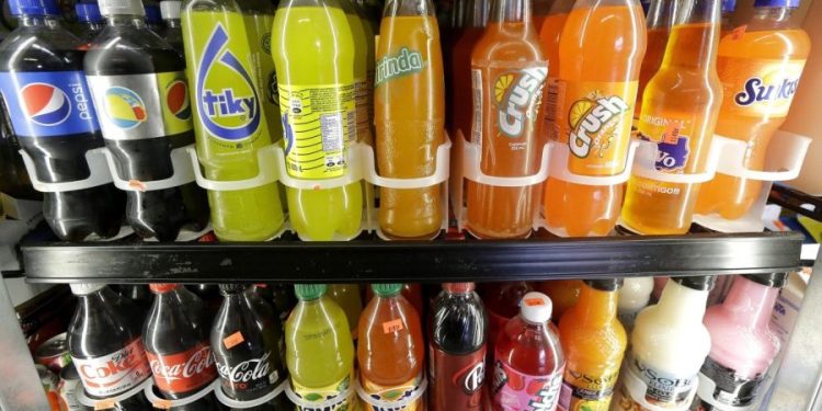 WHO pushes for higher taxes on alcohol, sugary drinks