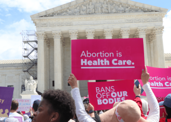 Supreme Court keeps intact law banning ‘sidewalk counselors’ at abortion clinics