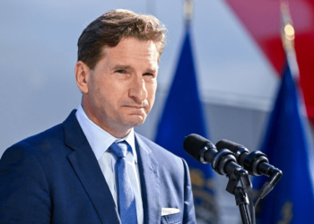 Phillips endorsing ‘Medicare for All’ legislation