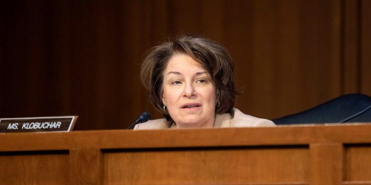 Klobuchar, Fischer ask DOJ to ‘prioritize’ suspicious letter cases