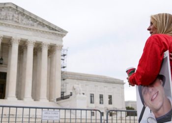 Supreme Court appears divided over Purdue Pharma bankruptcy deal