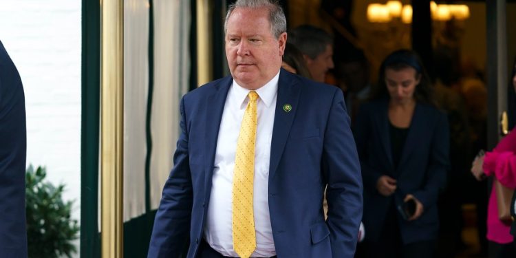 Inflation threatens health care access as Medicare gap widens: GOP rep