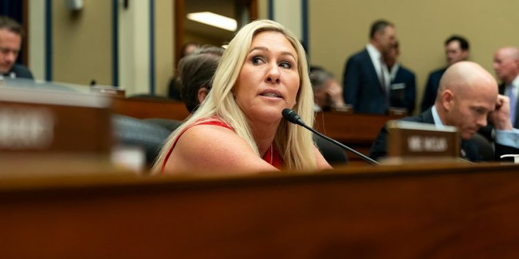 ‘Zynsurrection’: GOP rallies behind Zyn nicotine pouches after Schumer call for action