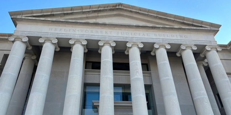 Senate GOP campaign arm urges candidates to support IVF after Alabama ruling