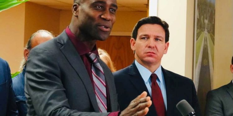 Wasserman Schultz calls for Florida surgeon general removal over measles response