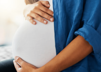 Doulas improve health outcomes for pregnant women with Medicaid: Report
