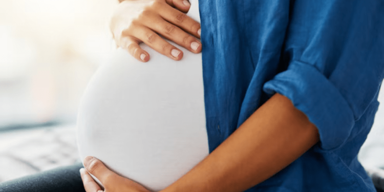 Doulas improve health outcomes for pregnant women with Medicaid: Report