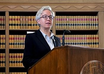 Oregon governor to sign bill recriminalizing drugs after backlash