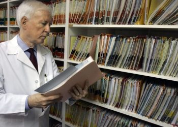 Top health care data company to provide medical records for free