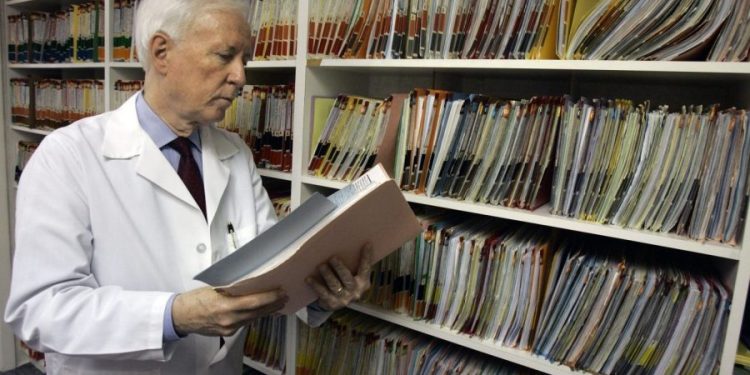 Top health care data company to provide medical records for free